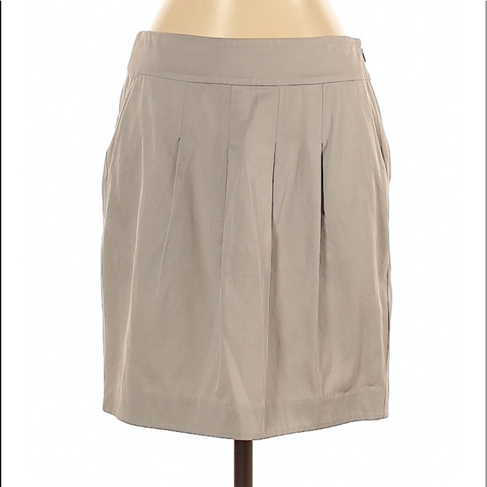 Club Monaco tan casual skirt size 2